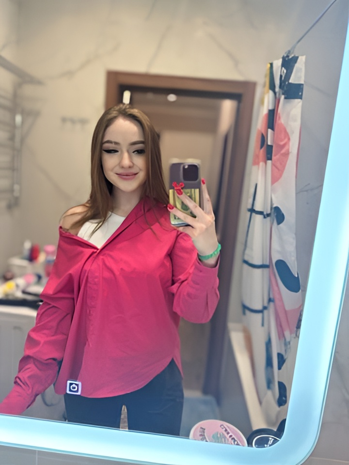 Арина привлекальеная девушка из Мытищ цена от 2000 руб