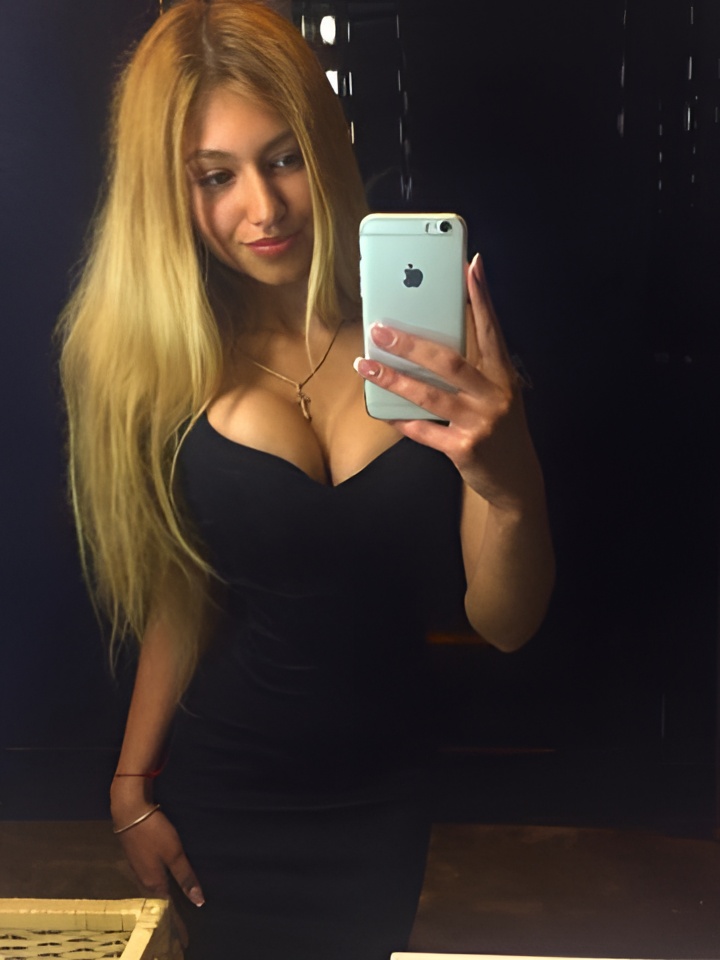 Кира привлекальеная девушка из Мытищ цена от 10000 руб