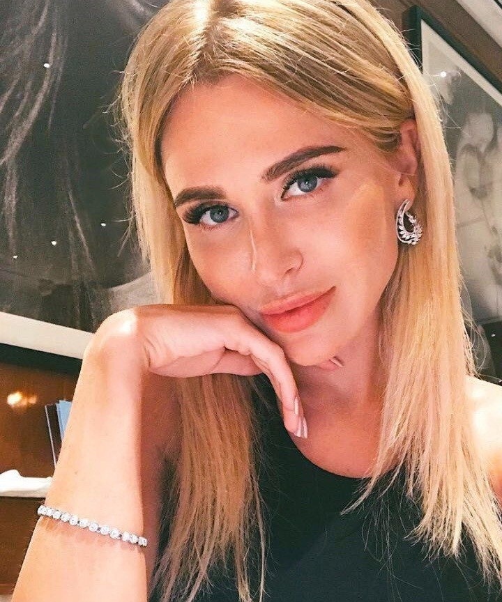 Карина привлекальеная девушка из Мытищ цена от 3500 руб