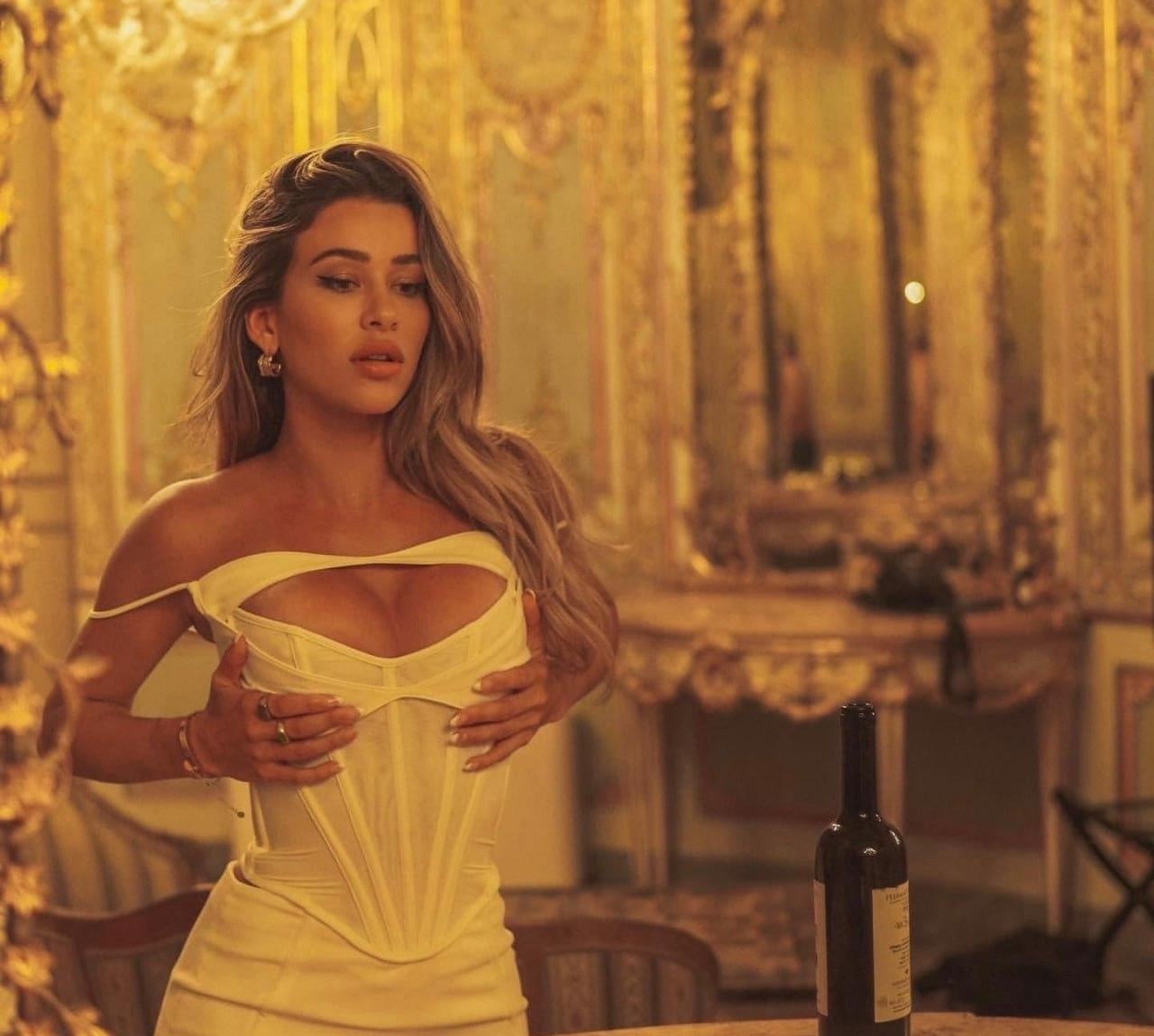 Тася привлекальеная девушка из Мытищ цена от 4000 руб