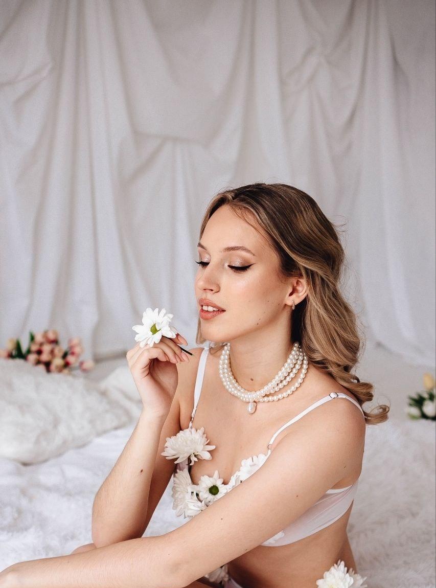 Аня привлекальеная девушка из Мытищ цена от 7000 руб