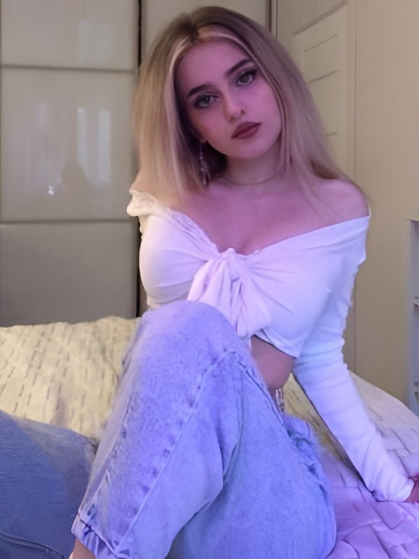 Ната привлекательная девушка из Мытищ цена от 3000 руб