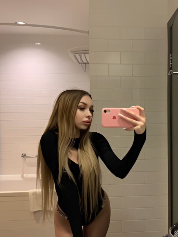 Рената привлекательная девушка из Мытищ цена от 4000 руб