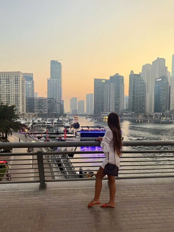 Сарра привлекательная девушка из Мытищ цена от 10000 руб