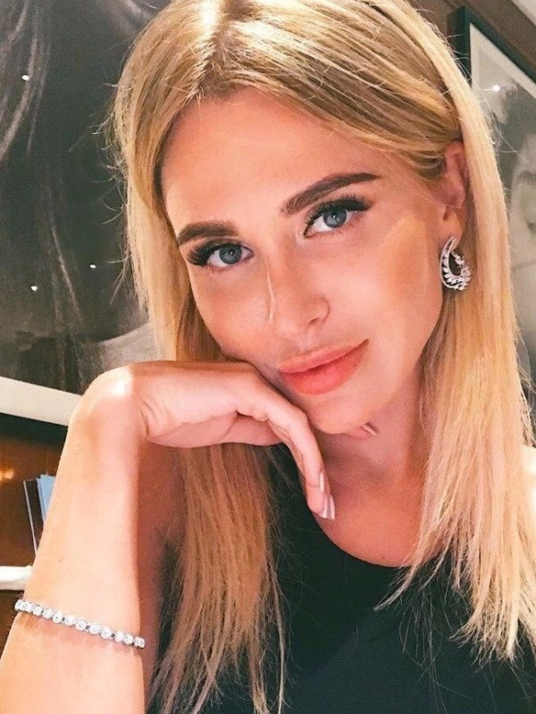 Карина привлекательная девушка из Мытищ цена от 3500 руб