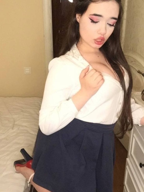 Лаки привлекательная девушка из Мытищ цена от 3500 руб